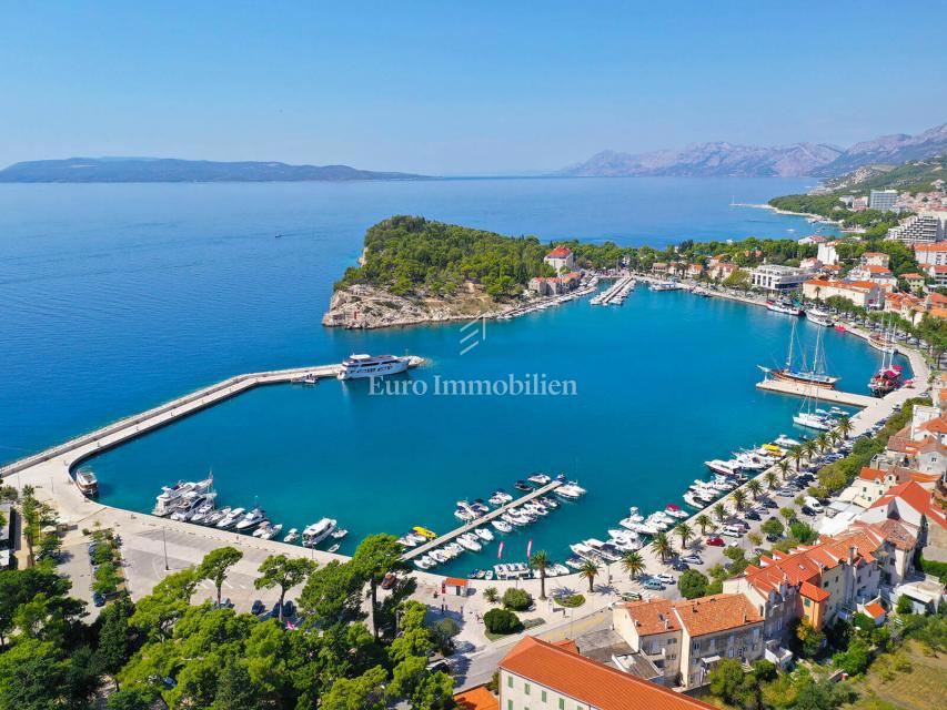 Makarska - appartamento nel centro, 1a fila dal mare