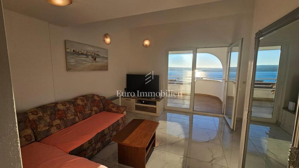 Appartamento con vista mare e ampio terrazzo