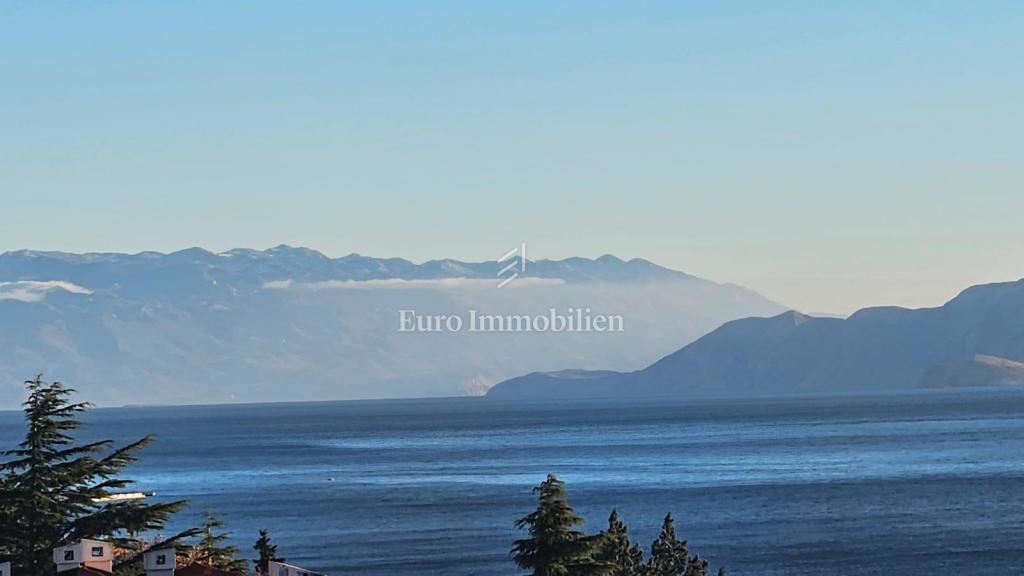 Appartamento con vista mare e ampio terrazzo