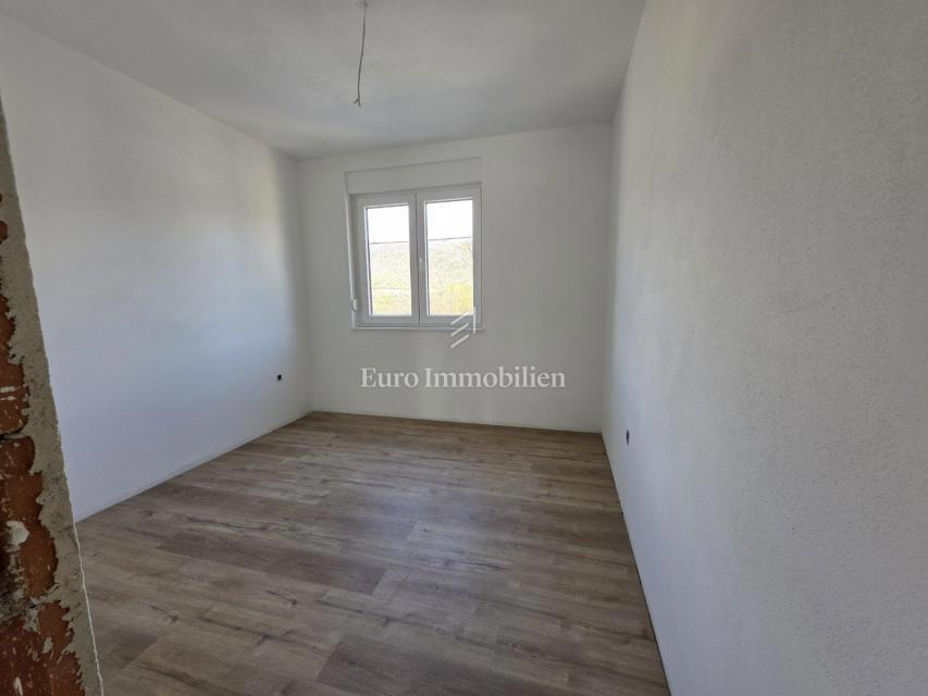 Novi Vinodolski - nuovo appartamento, 1° piano