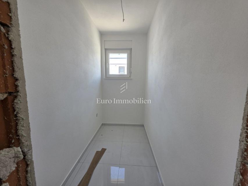 Novi Vinodolski - nuovo appartamento, 1° piano