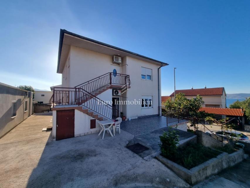 Una bella casa con vista sul mare