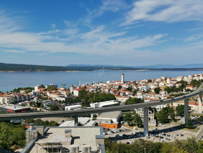 Crikvenica, appartamento con tre camere da letto con soggiorno