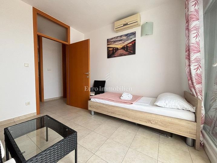 Novalja - appartamento su due piani con vista sul mare