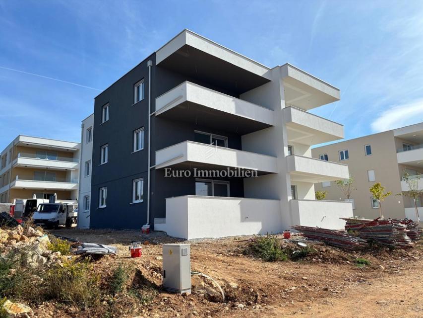 Novalja – Appartamento nuovo con vista mare