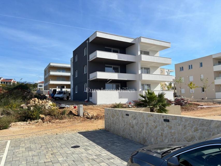 Novalja – Appartamento nuovo con vista mare