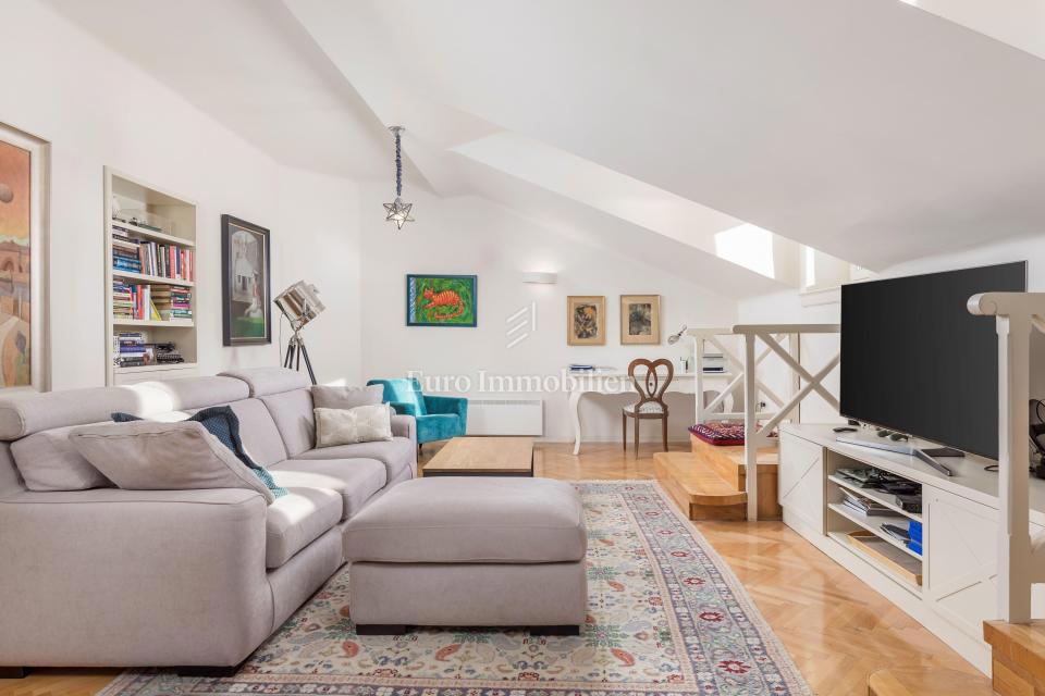 Abbazia - appartamento ristrutturato in una vecchia villa