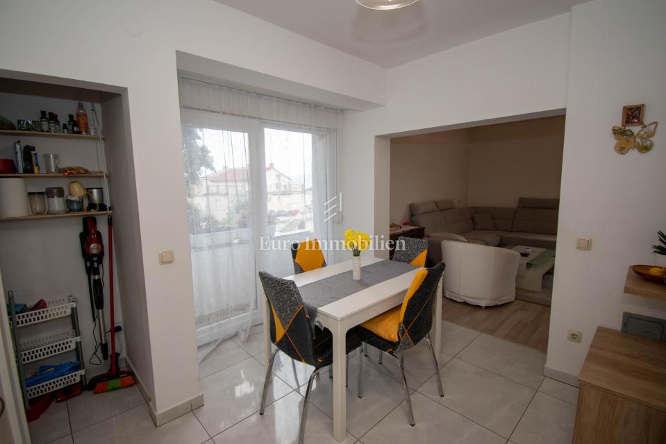 Crikvenica - appartamento ristrutturato al primo piano