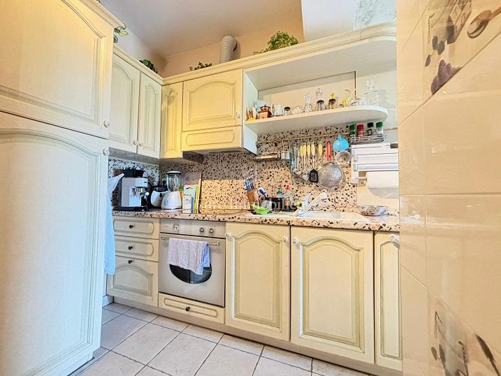 Novalja - piano terra di 3 appartamenti con giardino