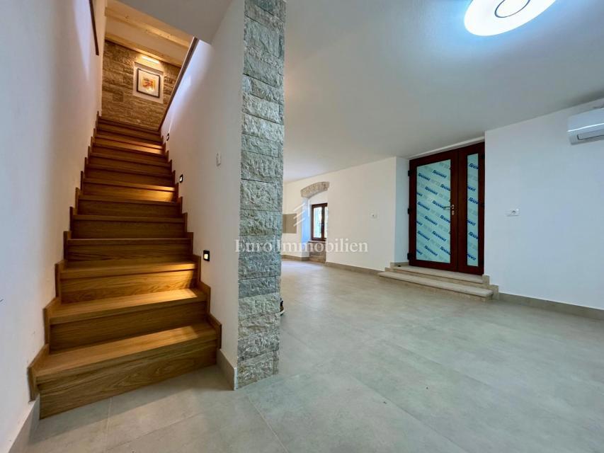 Barban - casa in pietra ristrutturata