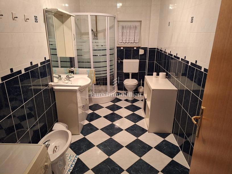 Pag - appartamento al piano terra con ampia terrazza