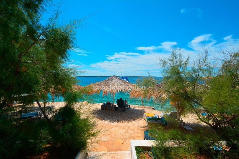 Mandre - una nuova casa con piscina vicino al mare