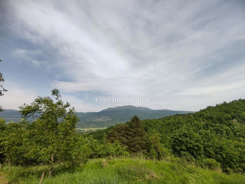 Cerovlje - villaggio istriano con edifici in pietra