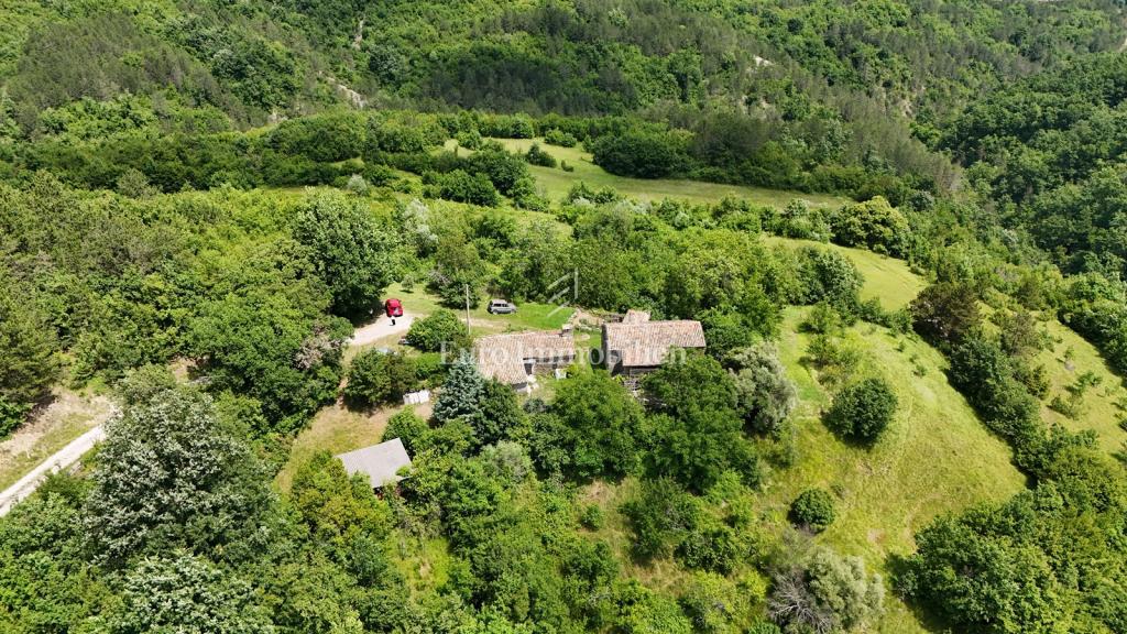 Cerovlje - villaggio istriano con edifici in pietra