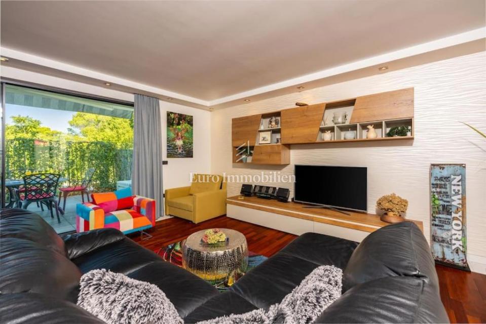 Malinska – Appartamento con giardino, a 250 m dal mare