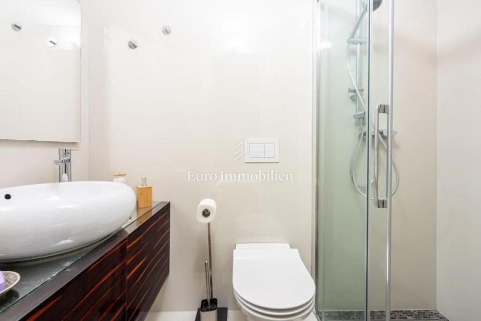 Malinska – Appartamento con giardino, a 250 m dal mare