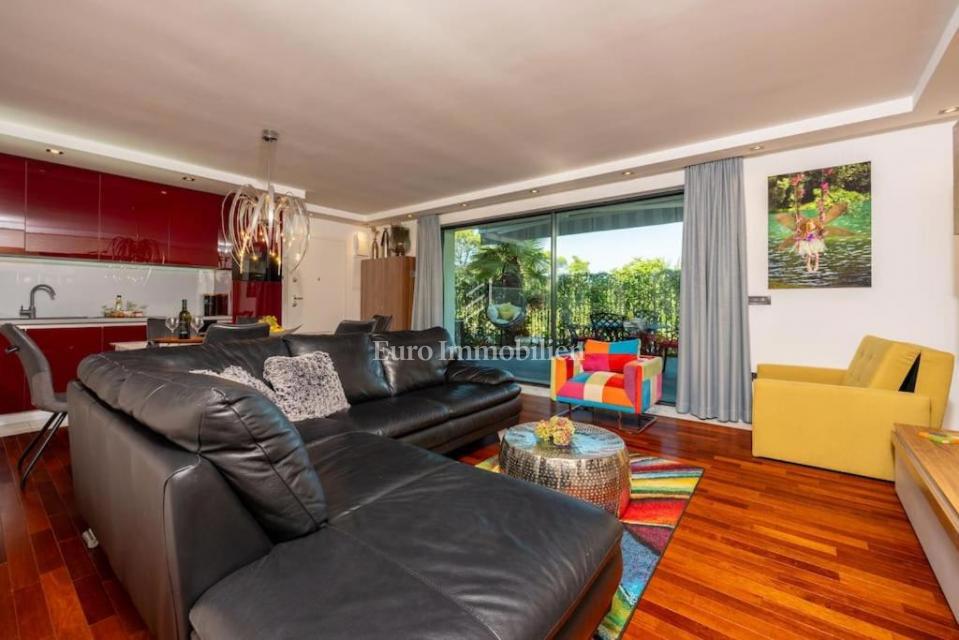 Malinska – Appartamento con giardino, a 250 m dal mare