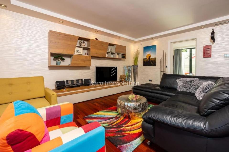 Malinska – Appartamento con giardino, a 250 m dal mare