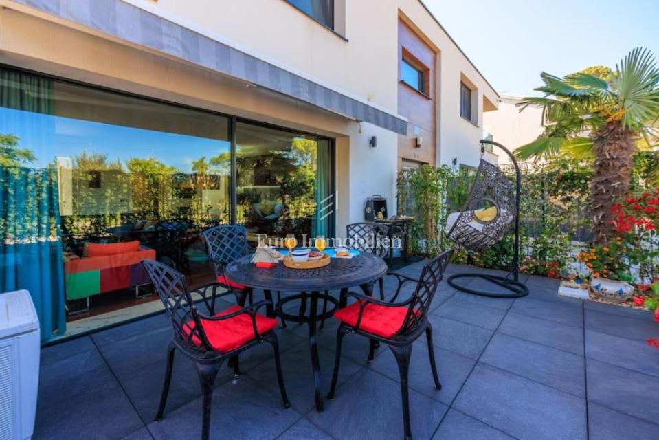 Malinska – Appartamento con giardino, a 250 m dal mare