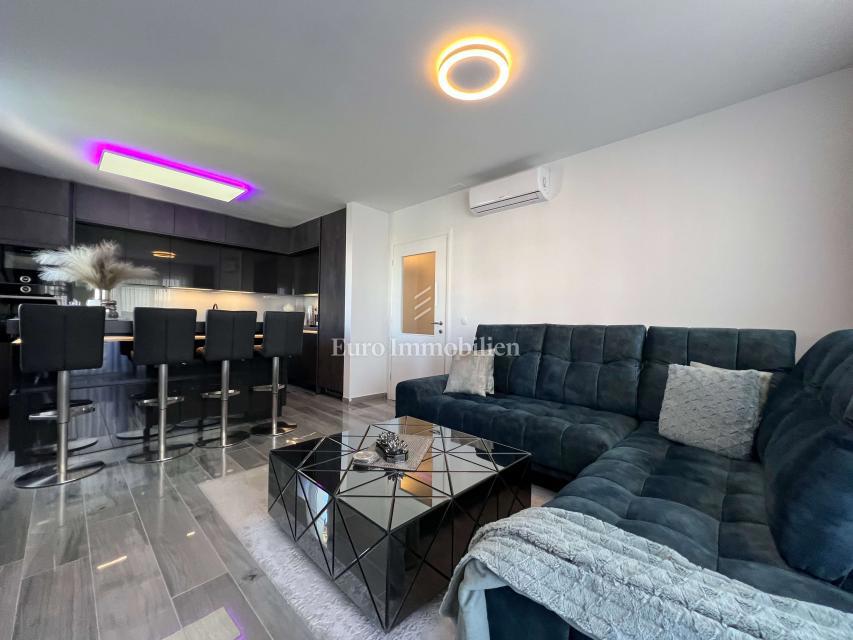 Makarska - appartamento di lusso con garage