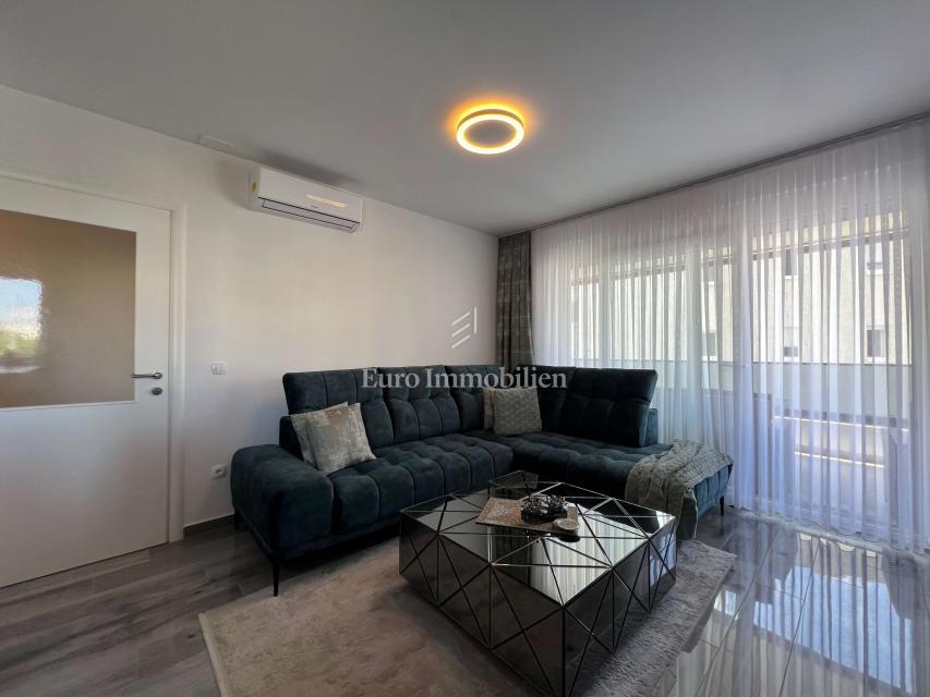 Makarska - appartamento di lusso con garage