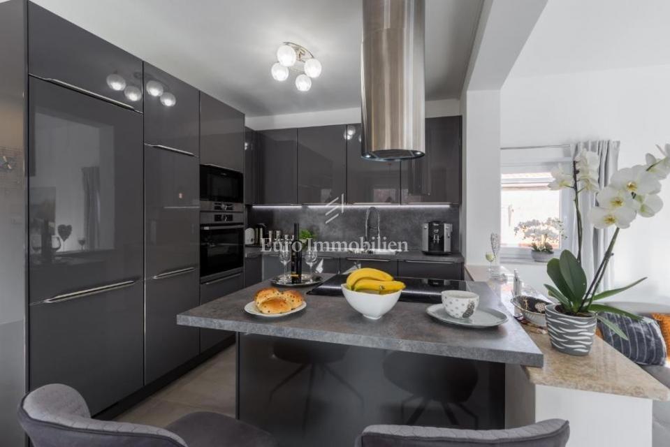 Parenzo - dintorni, villa con piscina