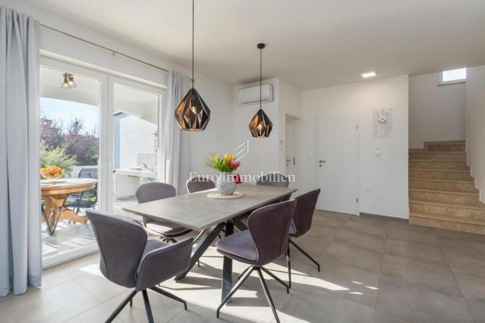 Parenzo - dintorni, villa con piscina