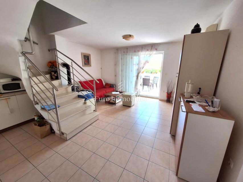 Isola di Krk - casa arredata con giardino e garage