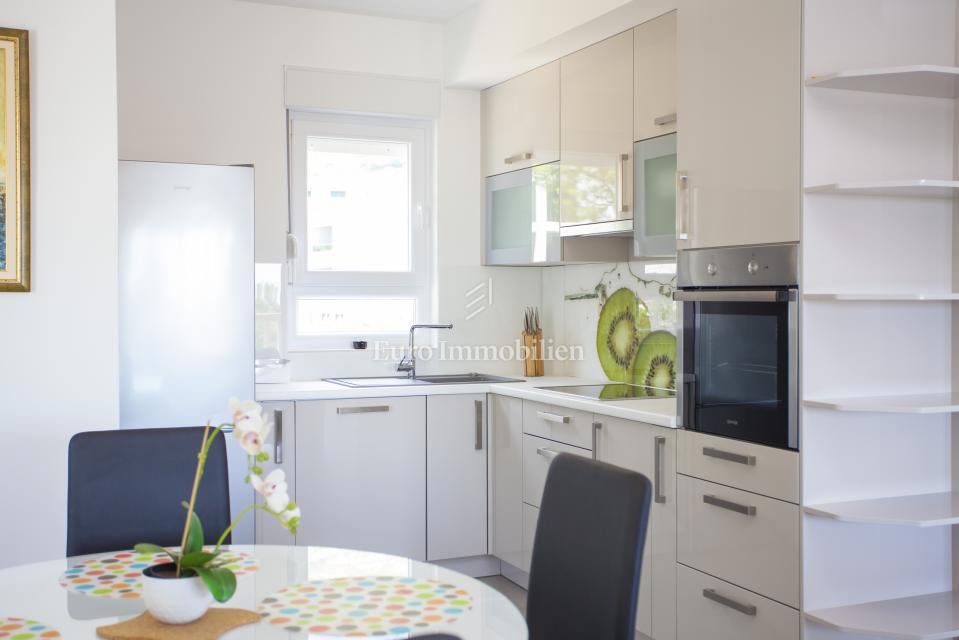 Promajna - appartamento di lusso vicino alla spiaggia