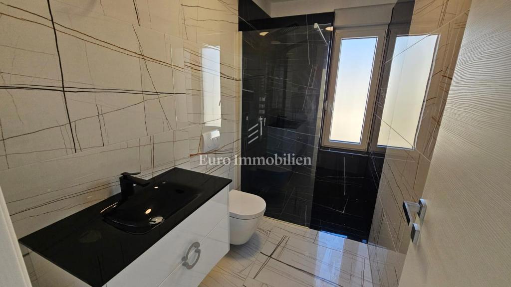 Novalja - attico di nuova costruzione