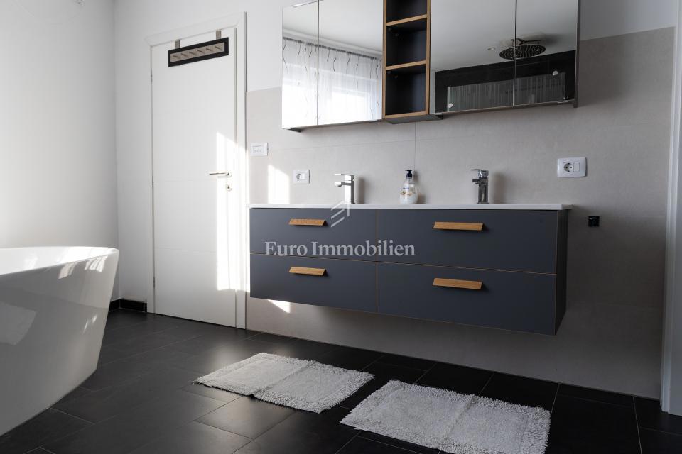 Villa prima fila sul mare con vista panoramica