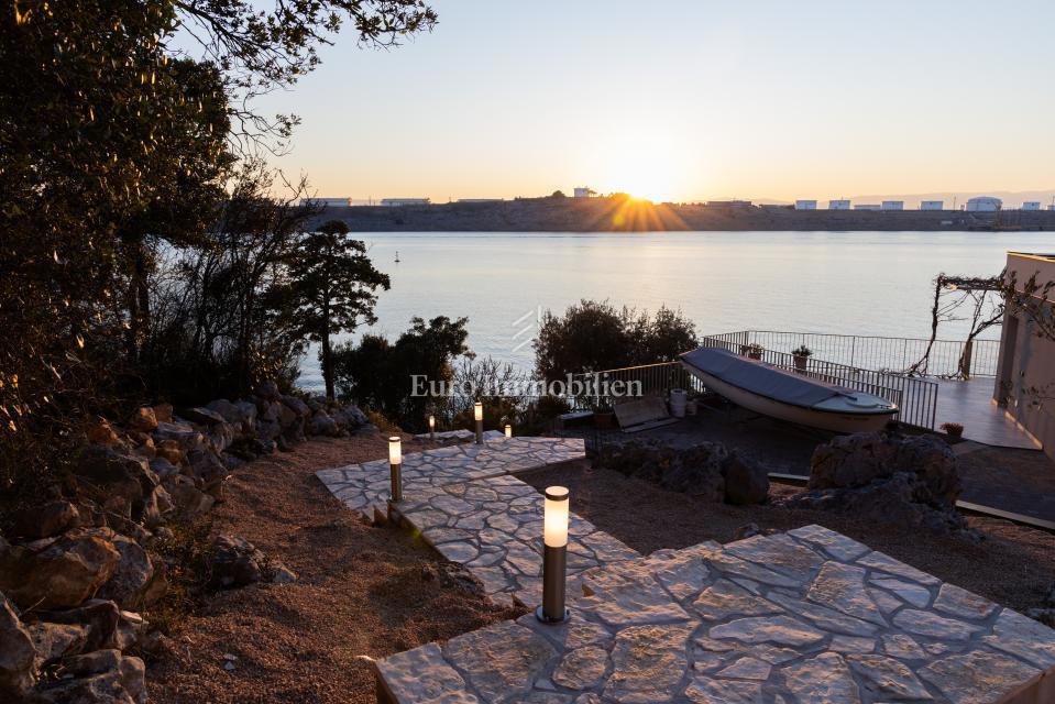 Villa prima fila sul mare con vista panoramica