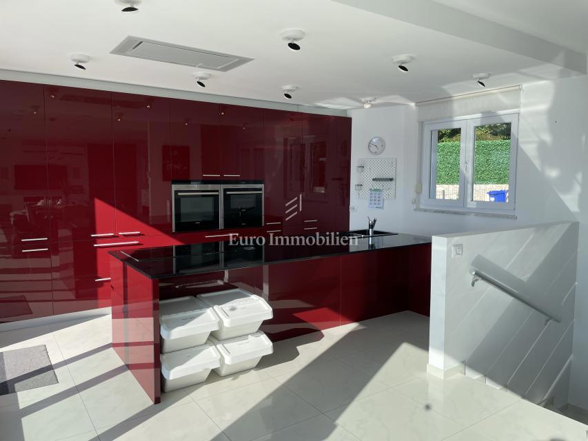 Villa prima fila sul mare con vista panoramica