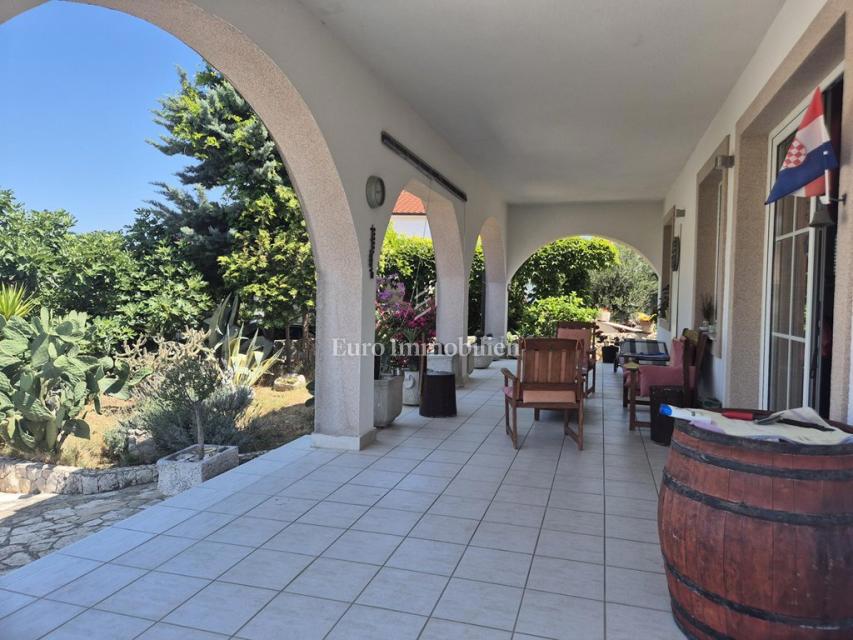 Casa vicino alla spiaggia, con vista mare