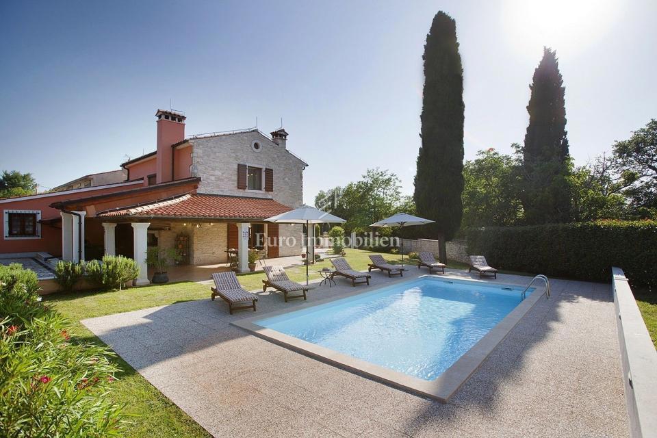 Barban - casa con piscina vicino al mare