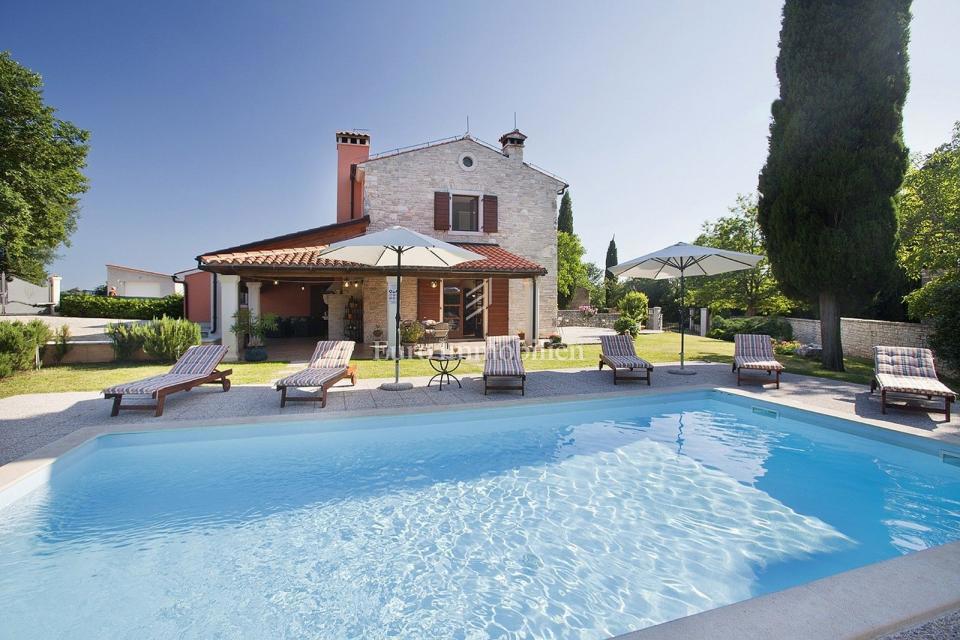Barban - casa con piscina vicino al mare