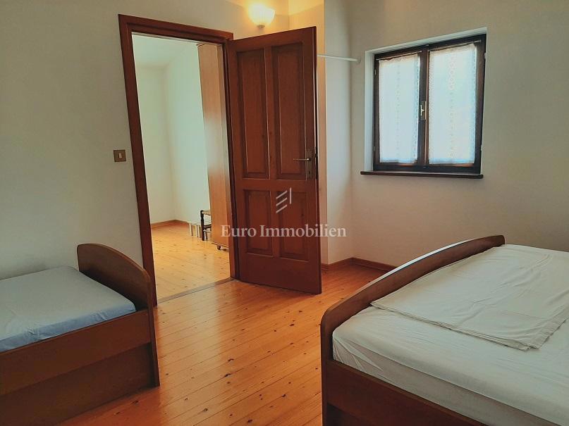 Novalja - 2 case con un grande giardino nel centro di Novalja