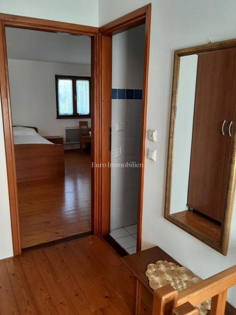 Novalja - 2 case con un grande giardino nel centro di Novalja