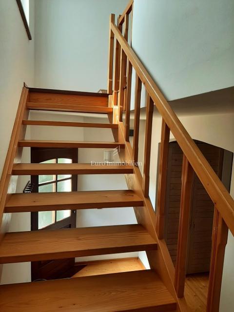 Novalja - 2 case con un grande giardino nel centro di Novalja