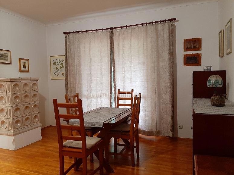 Novalja - 2 case con un grande giardino nel centro di Novalja