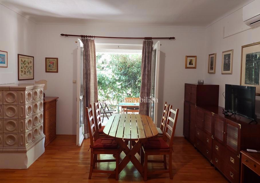 Novalja - 2 case con un grande giardino nel centro di Novalja