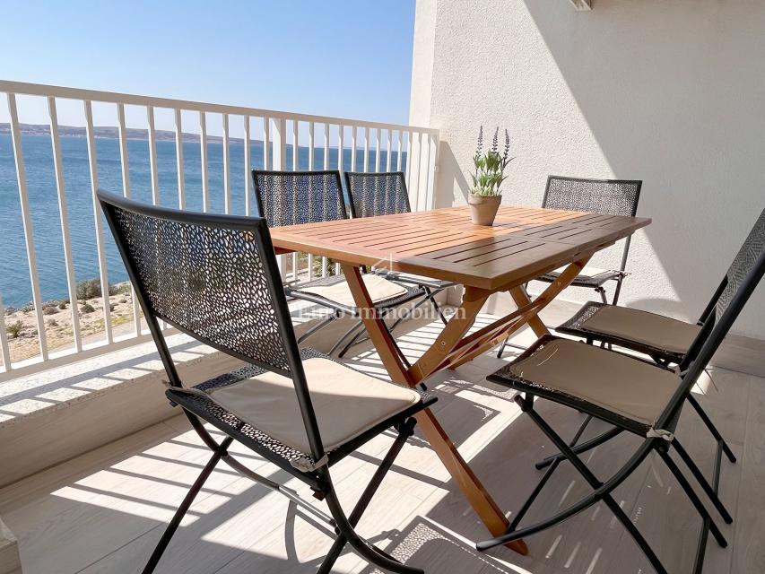 Pag, Povljana, Appartamento in prima fila sul mare