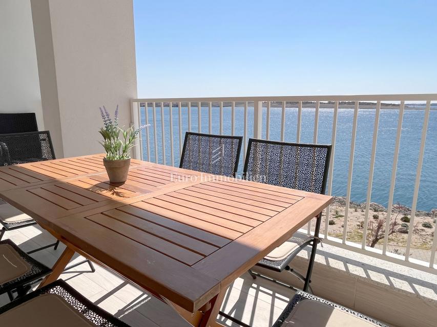 Pag, Povljana, Appartamento in prima fila sul mare