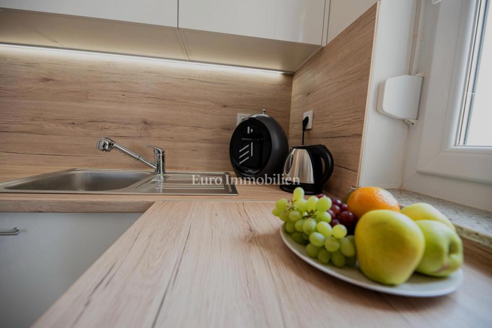 Pag, Povljana, Appartamento in prima fila sul mare