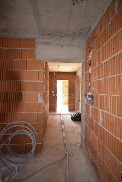 Vodice, Appartamento SJ6 al 2° piano vicino alla spiaggia