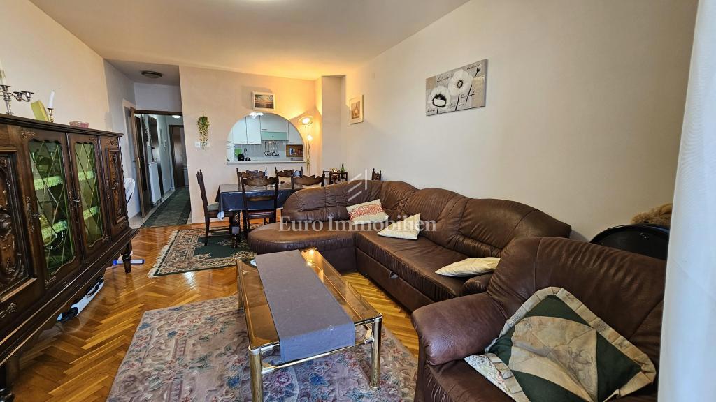 Crikvenica, Appartamento arredato con vista panoramica sul mare