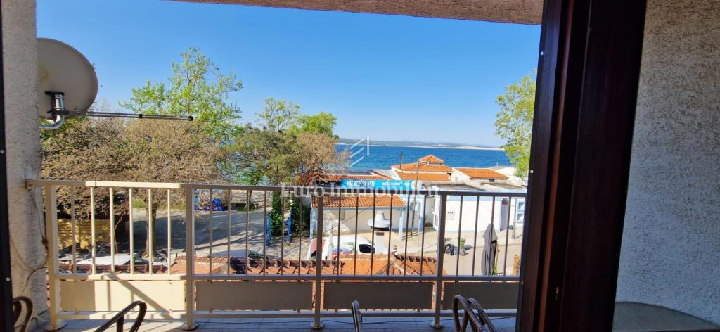 Crikvenica, Casa fronte mare con spazio commerciale