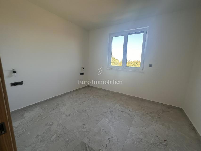 Malinska - casa nuova di qualità con piscina