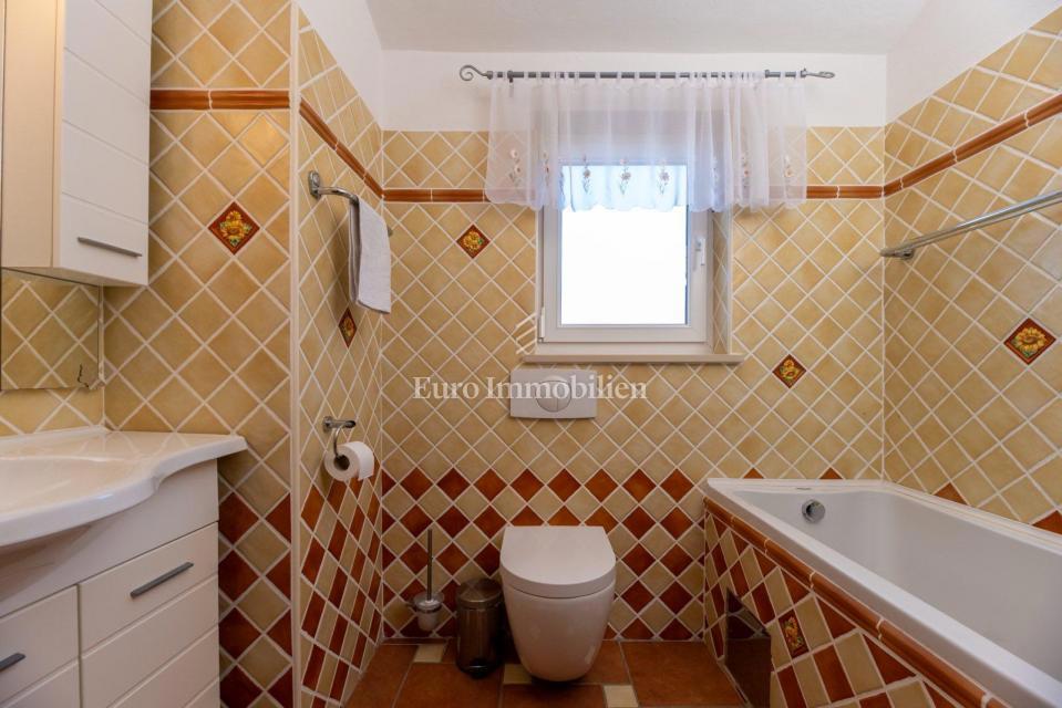 Labin, Casa con Piscina e Vista Mare