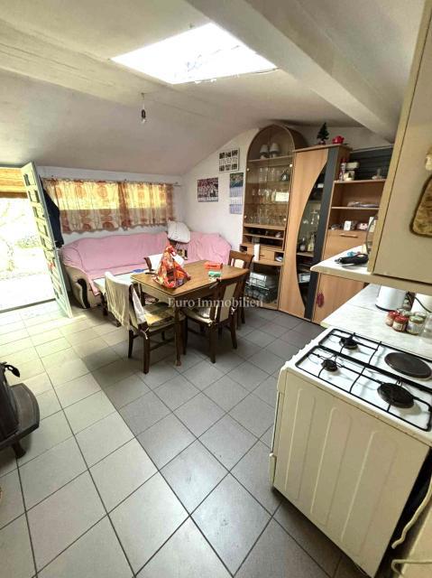 Casa a un piano da ristrutturare nei dintorni di Malinska